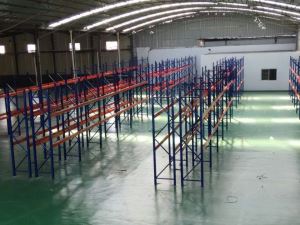 倉(cāng)庫(kù)貨架